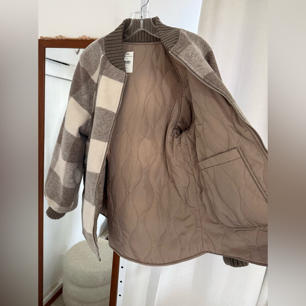 Varley reno reversible quilt jacket fungi - Picture 9 of 16